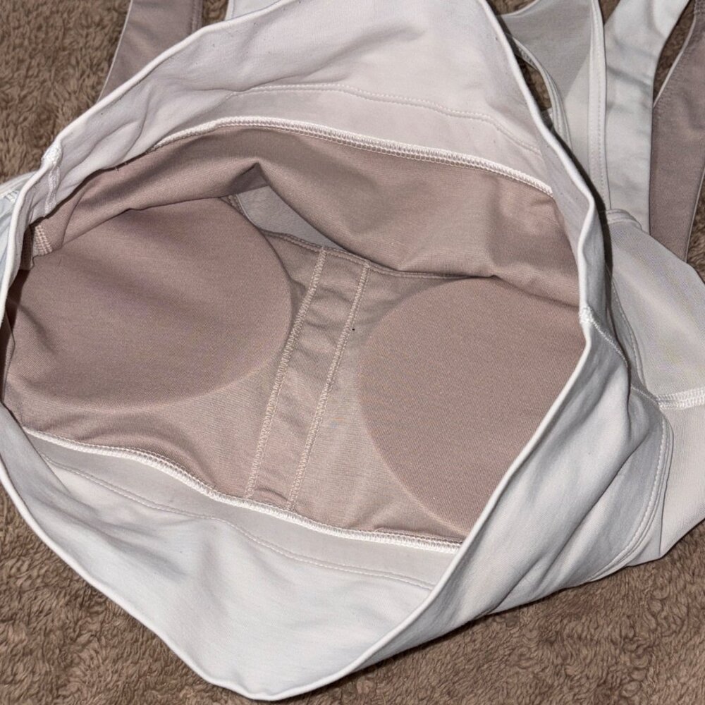 Lululemon Double Tap II Sports Workout Gym Bra White Luxtreme Mesh Size 8 - Picture 6 of 9
